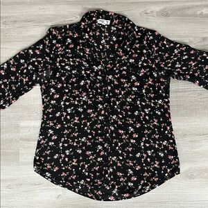 Express Black Floral Portofino Blouse Button Down V-neck Pockets Long Sleeves